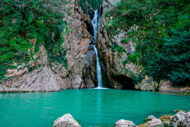 агурские водопады сочи